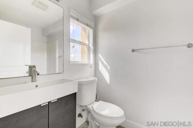 Image 1 of 35 For 4300 Newton Ave  7