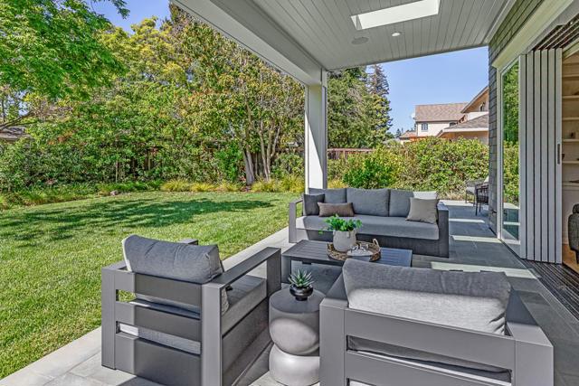 656 Benvenue Avenue, Los Altos CA: https://media.crmls.org/mediaz/befc117c-44fe-4ff9-bb11-c68d44ec1044.jpg