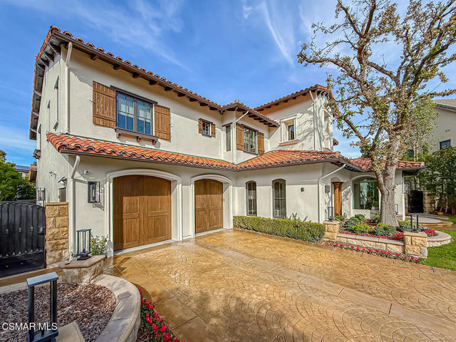 25877 Shady Oak Lane, Valencia CA: https://media.crmls.org/mediaz/befc2da9-8560-4e2e-9b48-c99fedfc00e6.jpg