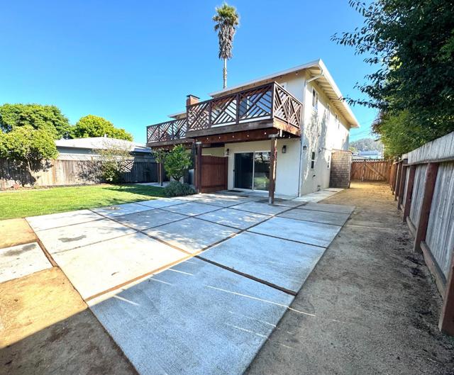 908 Bancroft Ave, Half Moon Bay CA: https://media.crmls.org/mediaz/befc4a3c-ecff-439a-988d-881a3ee9c8d8.jpg