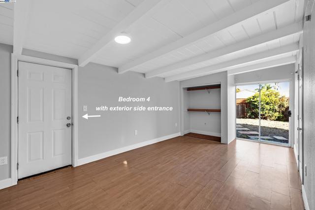 27946 Pompano Ave, Hayward CA: https://media.crmls.org/mediaz/befc52a5-5a76-4a63-b473-5fe8faa93355.jpg