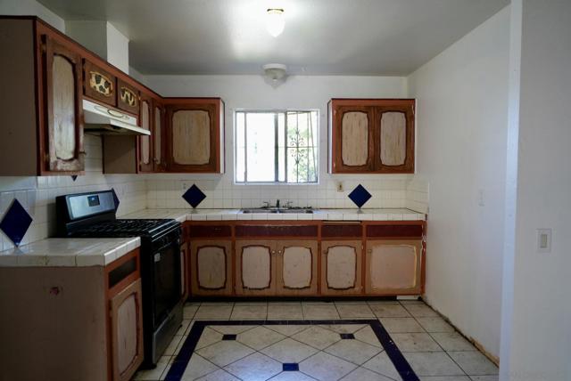 4205 Rene Dr, San Diego CA: https://media.crmls.org/mediaz/befc6548-16d0-48c8-b1a2-700e7e376875.jpg