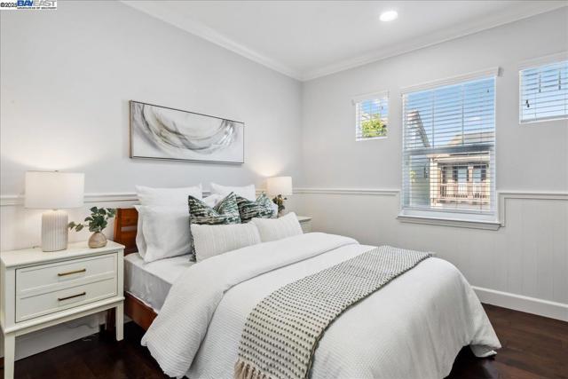 4875 Thorndike Ln, Dublin CA: https://media.crmls.org/mediaz/befc6ab8-b92c-40aa-9664-80b0b2d60c02.jpg