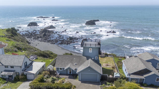 Detail Gallery Image 4 of 41 For Address Is Not Disclosed, Westport,  CA 95488 - 2 Beds | 2 Baths