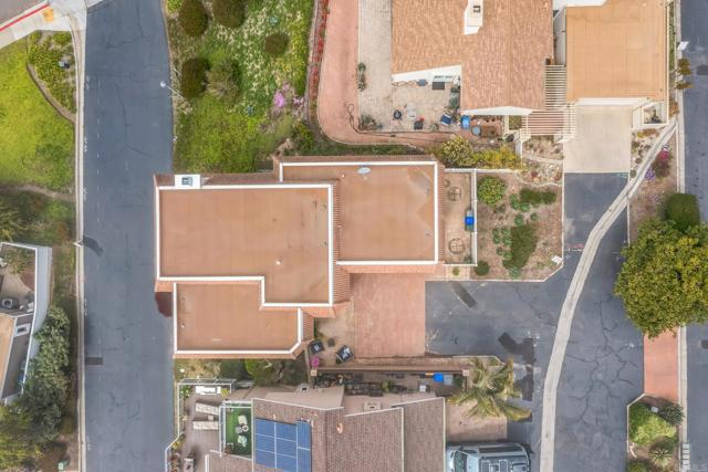 Detail Gallery Image 14 of 41 For 1763 Sky Loft Ln, Encinitas,  CA 92024 - 3 Beds | 3 Baths