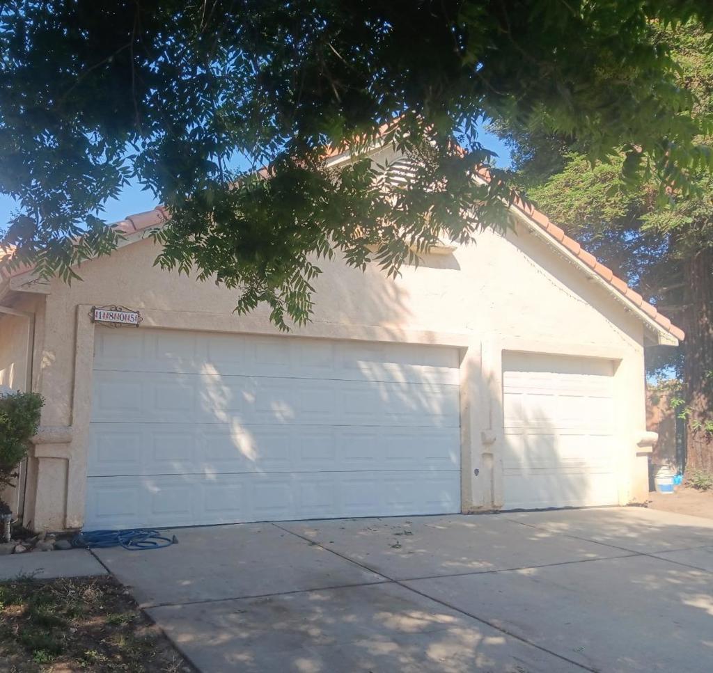 1805 Nisperos Street