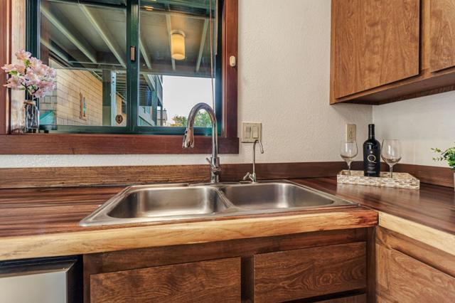 323 Broadway, Santa Cruz CA: https://media.crmls.org/mediaz/befe3de0-8f75-4a28-8148-60032b02dd0f.jpg