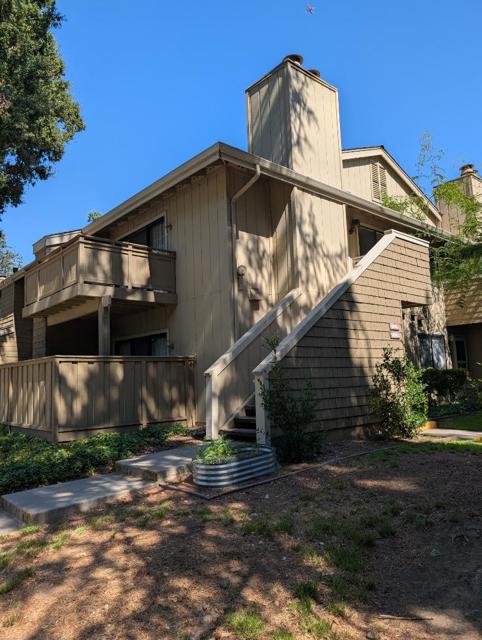 5696 Makati Circle, San Jose CA: https://media.crmls.org/mediaz/befe3df8-872c-4755-8b78-61dc55553509.jpg