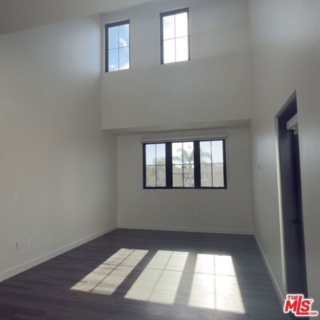 5020 Woodman, 211 photo 19