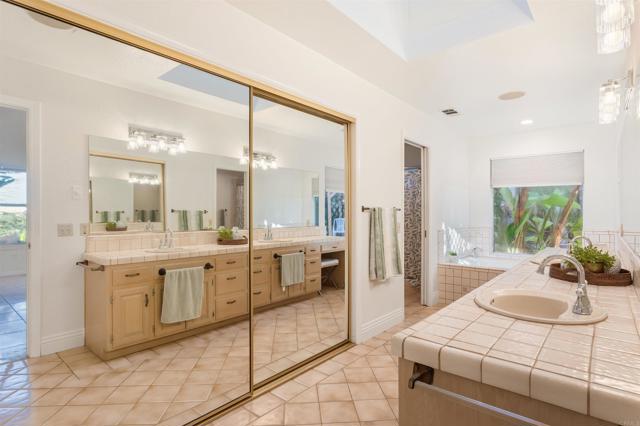 Detail Gallery Image 19 of 59 For 351 Sheila Ln, Fallbrook,  CA 92028 - 3 Beds | 3 Baths