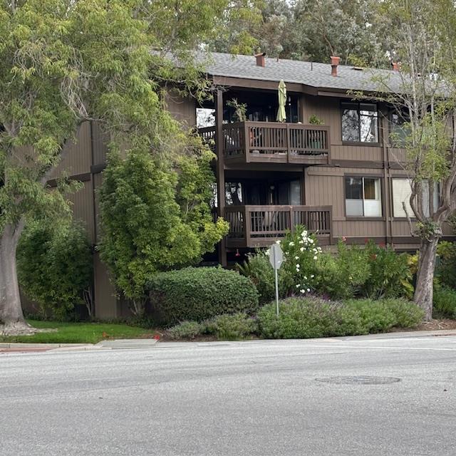 3295 La Mesa Drive, San Carlos CA: https://media.crmls.org/mediaz/beff4163-4cfa-444e-848c-bc62fdae0f6e.jpg