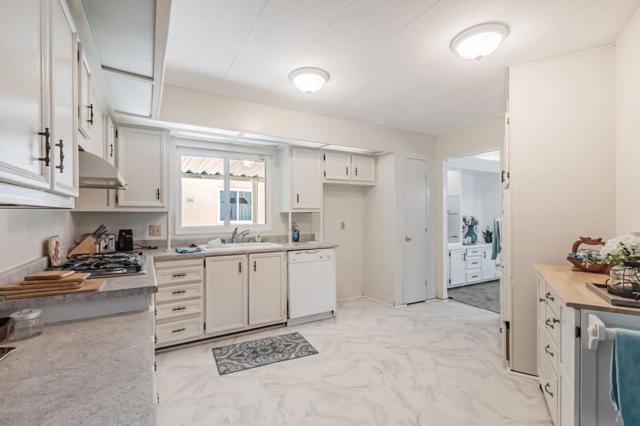 2815 Moss Hollow Drive, San Jose CA: https://media.crmls.org/mediaz/beff612c-5f48-443b-ad8e-108c6282bfb3.jpg