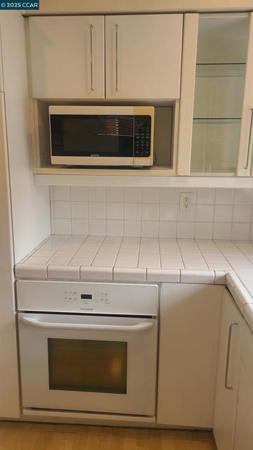 7977 Arcade Lake Ln, Citrus Heights CA: https://media.crmls.org/mediaz/beff6b86-7aee-46c1-b24e-19098d9f1988.jpg