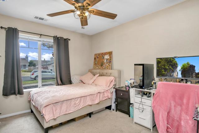 1218 Fetzer Ln, Oakley CA: https://media.crmls.org/mediaz/bf00002f-a396-459e-ac1e-d6e67acb6d9b.jpg