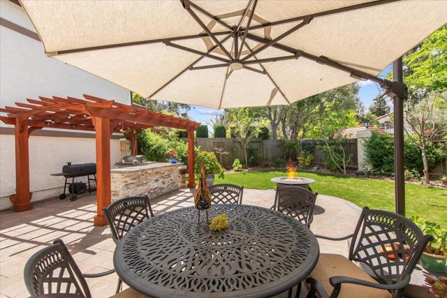 105 Calle Nivel, Los Gatos CA: https://media.crmls.org/mediaz/bf008bf9-c8fc-4171-b57e-ac7ca7767bd7.jpg