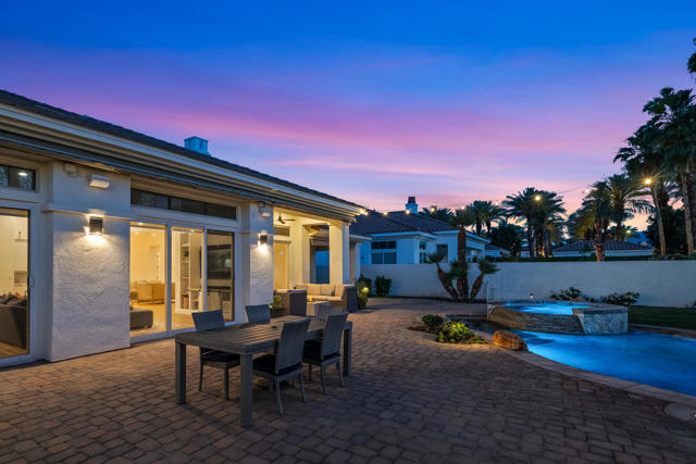 80030 Via Valerosa, La Quinta CA: https://media.crmls.org/mediaz/bf0091e5-4069-48c4-b5f7-a3148c630dd1.jpg