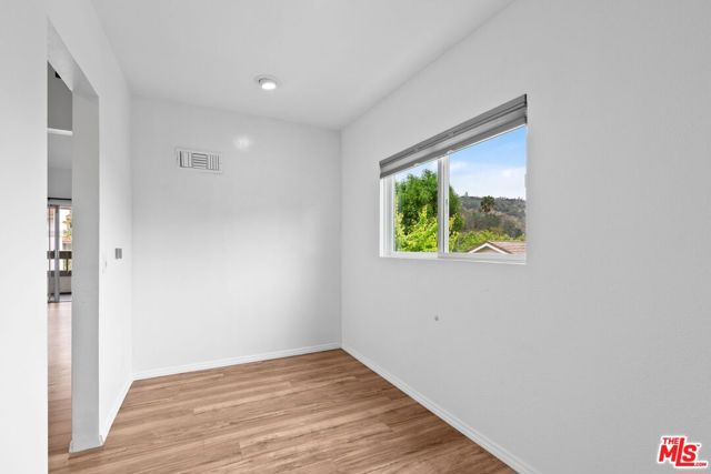 17114 Palisades Circle, Pacific Palisades CA: https://media.crmls.org/mediaz/bf00de30-aac7-4e7d-82a4-2d2918b9ac53.jpg