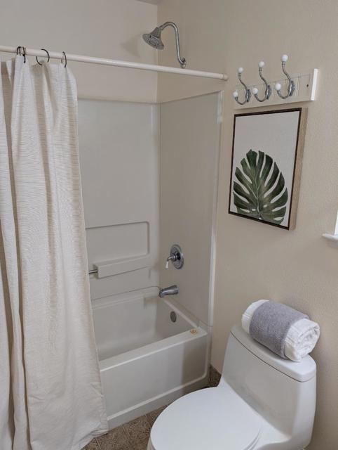 805 N San Antonio Road, Los Altos CA: https://media.crmls.org/mediaz/bf0124b3-1fd3-4dfd-a387-9c1ebcd68d71.jpg