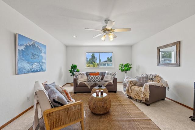 150 Sir Francis Court, Capitola CA: https://media.crmls.org/mediaz/bf0157ce-1e49-4680-a77c-4f12fdbc61ee.jpg