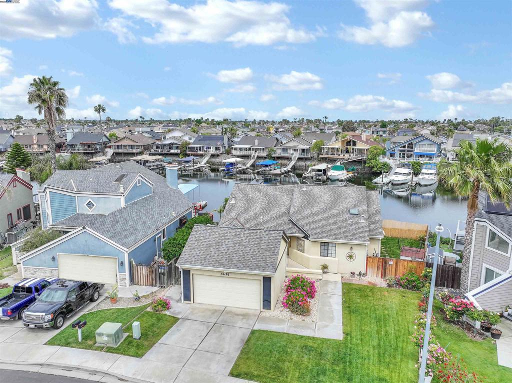 4691 Spinnaker Way
