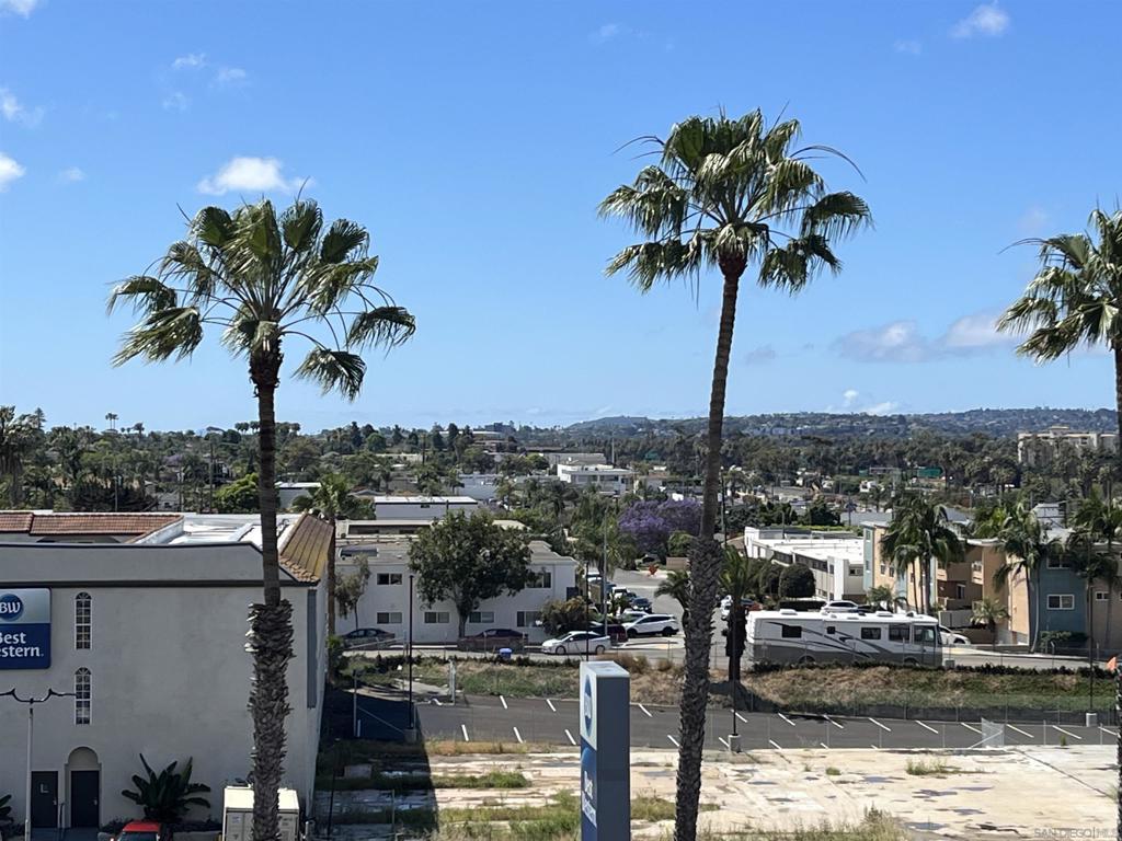 2540 Clairemont Dr - photo 9