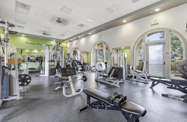 2175 Condor Drive, Chula Vista CA: https://media.crmls.org/mediaz/bf0183d8-5fc7-4f55-8a73-2e7371ae466e.jpg