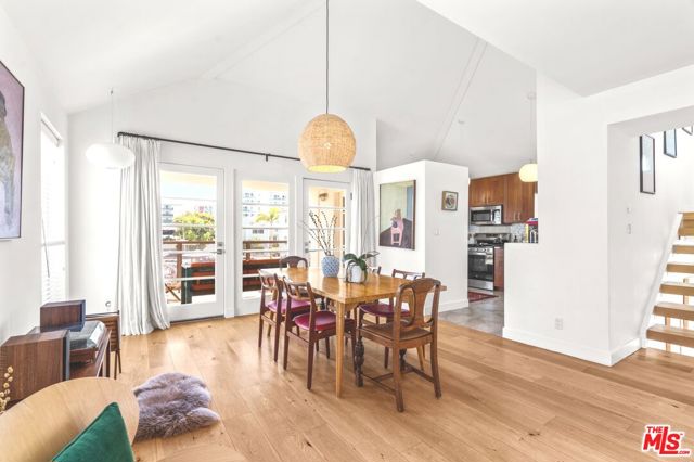3501 Esplanade, Marina del Rey CA: https://media.crmls.org/mediaz/bf019462-396c-4623-9287-fad6d3b25277.jpg