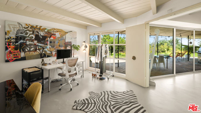 11556 Bellagio Road, Los Angeles CA: https://media.crmls.org/mediaz/bf01d1a7-96bb-434e-879c-9027c4bfcc2f.jpg
