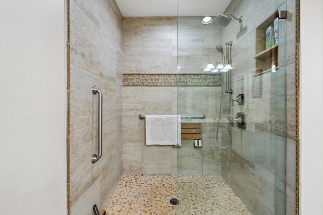 54836 Inverness Way Way, La Quinta CA: https://media.crmls.org/mediaz/bf01ec2a-e121-434d-b7e0-55f8d9f3cb7e.jpg