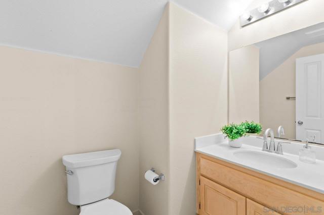 Image 17 of 37 For 13583 Scarsdale Way
