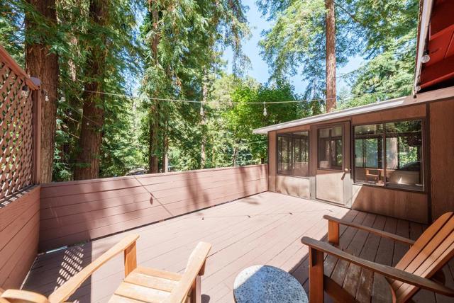 620 Knoll Way, Felton CA: https://media.crmls.org/mediaz/bf036ecb-67a5-4687-aaa8-f5a78d2db8ef.jpg