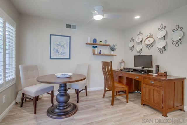 10970 Shy Bird Ln, San Diego CA: https://media.crmls.org/mediaz/bf03b140-f272-426a-ac9d-32e10289f803.jpg