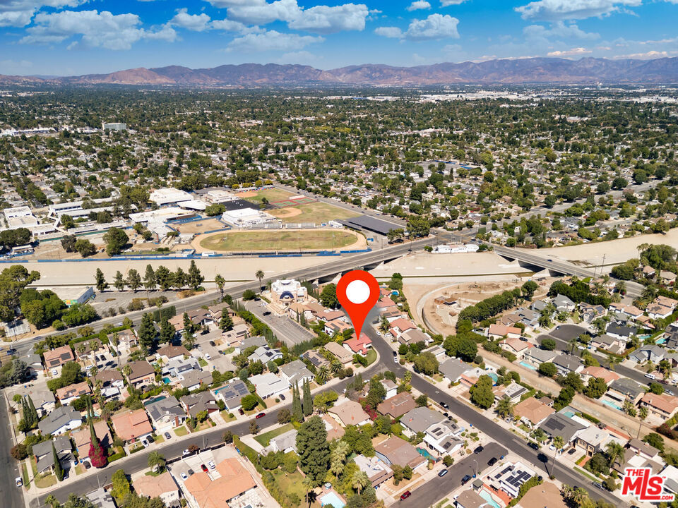 Bf0425Fb A0Eb 4750 828B 3775B0317Aa1 6347 Wynne Avenue, Tarzana, Ca 91335 &Lt;Span Style='BackgroundColor:transparent;Padding:0Px;'&Gt; &Lt;Small&Gt; &Lt;I&Gt; &Lt;/I&Gt; &Lt;/Small&Gt;&Lt;/Span&Gt;