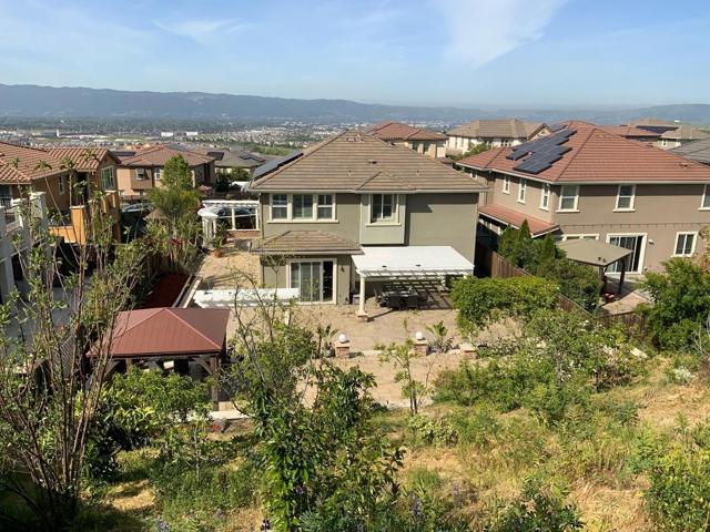 1701 TRAMONTI Drive, Dublin CA: https://media.crmls.org/mediaz/bf06ded4-3213-48e5-92d0-ce7bedc593e9.jpg