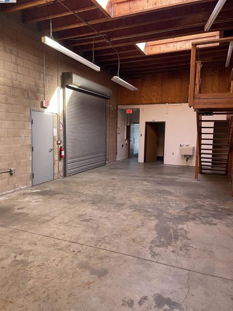 Image 15 of 16 For 3326 Elmwood Ave