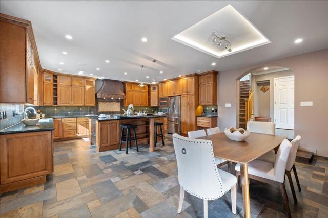 23435 Summit Road, Los Gatos CA: https://media.crmls.org/mediaz/bf087e61-5c0f-48e4-9454-e15c837ff49f.jpg
