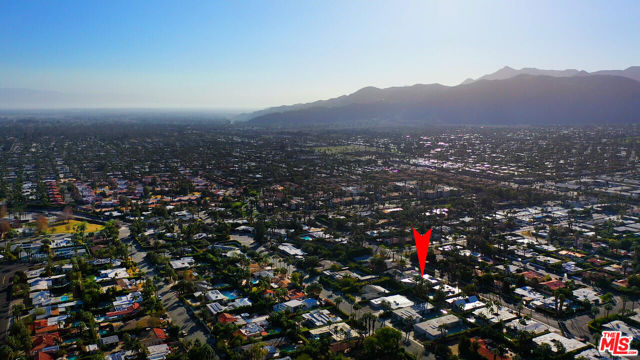 456 E Sonora Road, Palm Springs CA: https://media.crmls.org/mediaz/bf08ac9d-f92e-4fb5-a754-f9184a24d325.jpg
