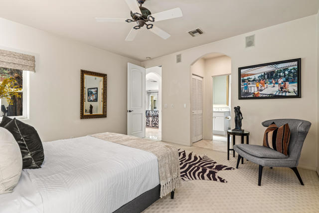835 N Avenida Palmas, Palm Springs, CA 92262