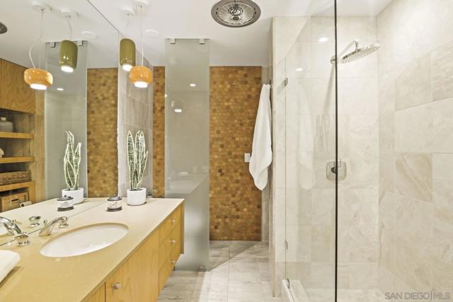 3200 6Th Ave, San Diego CA: https://media.crmls.org/mediaz/bf09559d-1f1a-4241-a54c-cb13ca321424.jpg