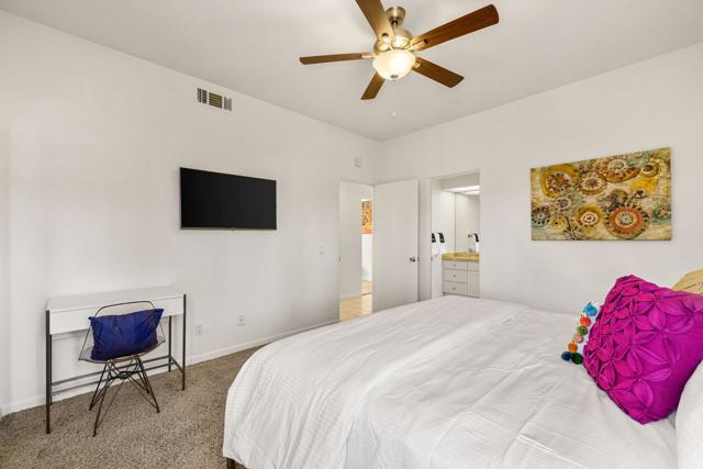 55235 Laurel, La Quinta CA: https://media.crmls.org/mediaz/bf097787-d753-4f99-ae26-46496a66ca56.jpg
