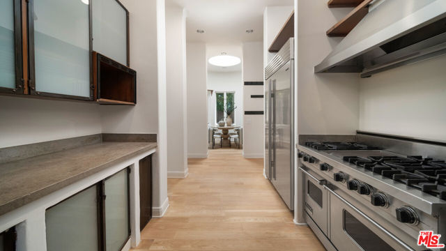 23349 Malibu Colony Road, Malibu CA: https://media.crmls.org/mediaz/bf0a0cf9-5b71-4301-b02d-d3d87d651075.jpg