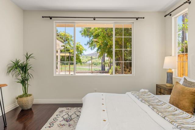 3083 Sprucewood Ln, Escondido CA: https://media.crmls.org/mediaz/bf0a1bd8-9591-46b7-8c27-007571dfd9c0.jpg