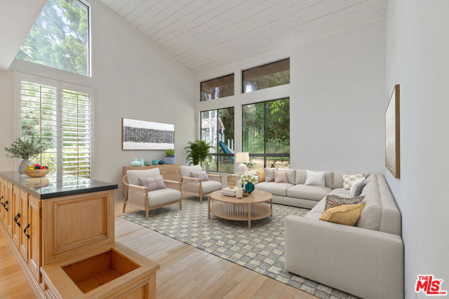 23454 Park Hermosa, Calabasas CA: https://media.crmls.org/mediaz/bf0aba21-217f-4d31-a93a-d63aec02183f.jpg