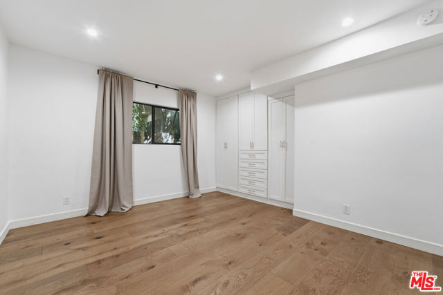 393 Huntley Drive, 1 photo 20