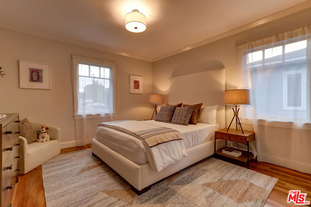 8500 Mcconnell Avenue, Los Angeles CA: https://media.crmls.org/mediaz/bf0ca6df-3fb9-49ba-8e99-924a0067d510.jpg