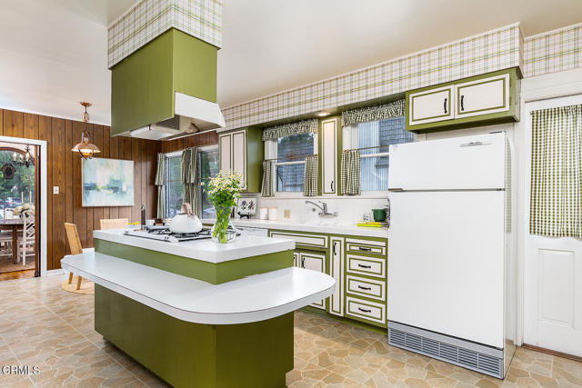 Detail Gallery Image 14 of 23 For 2460 Coniston Pl, San Marino,  CA 91108 - 3 Beds | 2 Baths