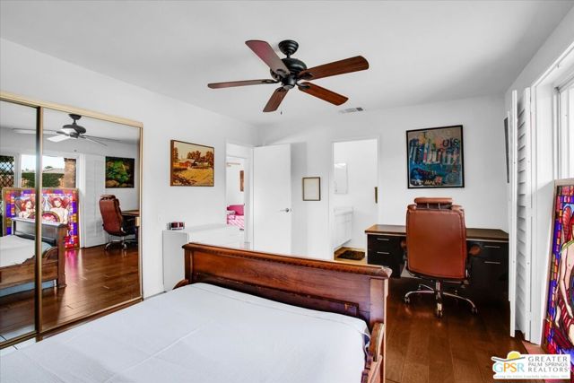 2250 Tamarisk Road, Palm Springs CA: https://media.crmls.org/mediaz/bf0d936f-0914-498f-a0c5-54b585313711.jpg