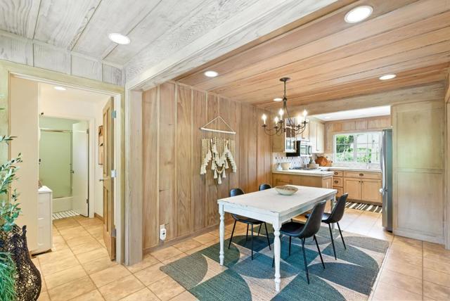 711 Riverview Drive, Capitola CA: https://media.crmls.org/mediaz/bf0d9532-6c1e-4be1-b049-3901c28c73dc.jpg