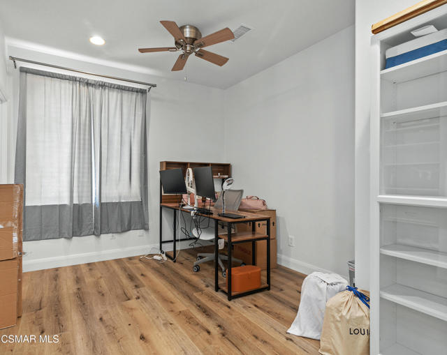 2336 Summerwind Place, Carlsbad CA: https://media.crmls.org/mediaz/bf0dfbef-861a-46e4-8380-c5a2c8e25d4c.jpg