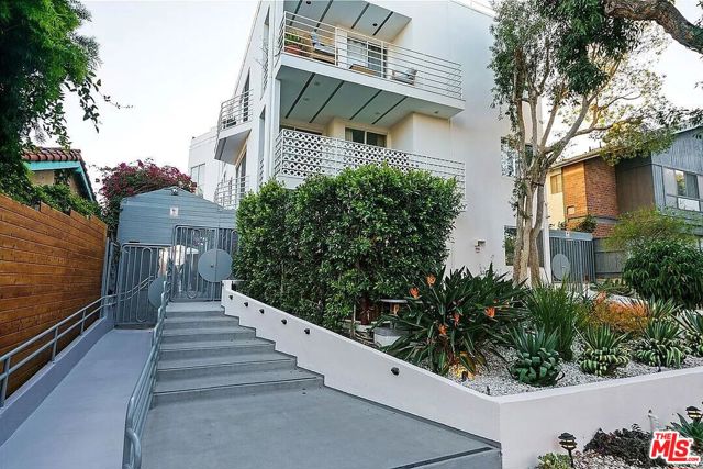 842 11th Street photo 27